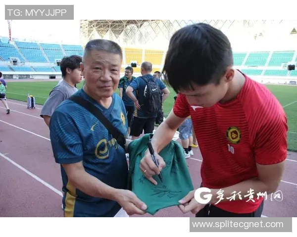 与足球明星亲密接触的时刻如何成功请求他们的签名与合影